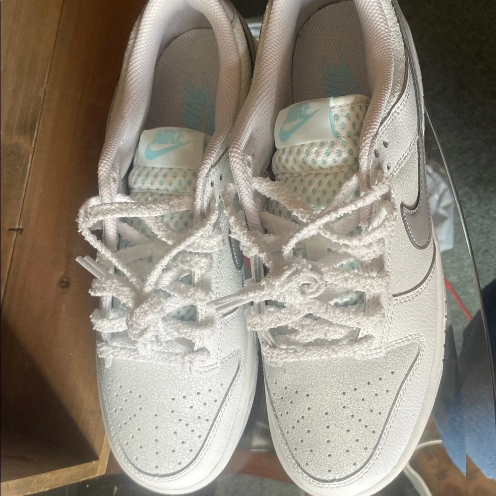 Nike brand New Sneakers